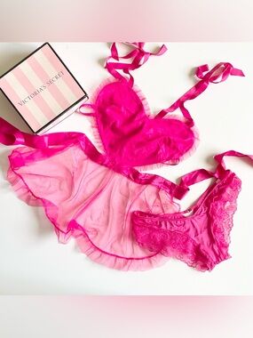 Victoria’s Secret LRG/MED pink heart apron lingerie set cheeky panties